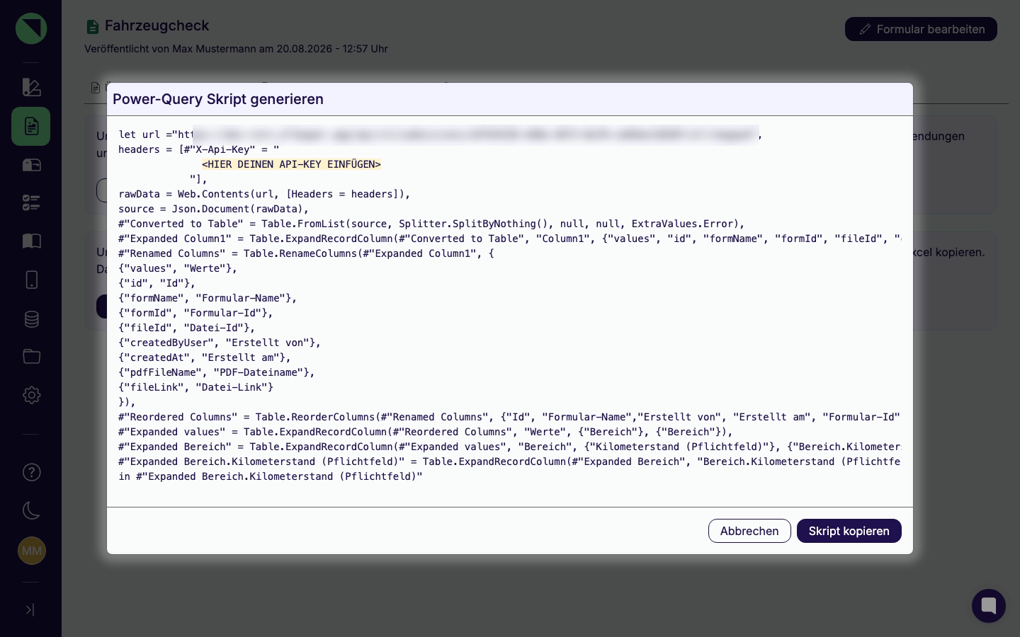 Dialog „Power-Query Skript generieren" mit dem erzeugten Skript, in dem statt des API-Schlüssels ein Platzhalter steht, und dem Button „Skript kopieren" zum Übernehmen in die Zwischenablage