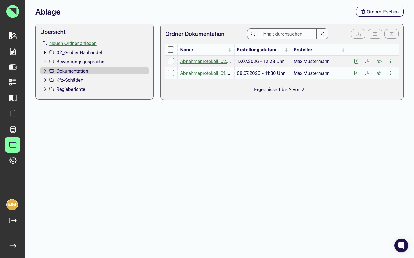 Ordner "Dokumentation" mit zwei abgelegten Berichten in der Dateitabelle (Spalten Name, Erstellungsdatum, Ersteller), Suchfeld "Inhalt durchsuchen" und den Aktions-Icons PDF-Vorschau, Download, Datensatz ansehen und Mehr-Menü je Zeile
