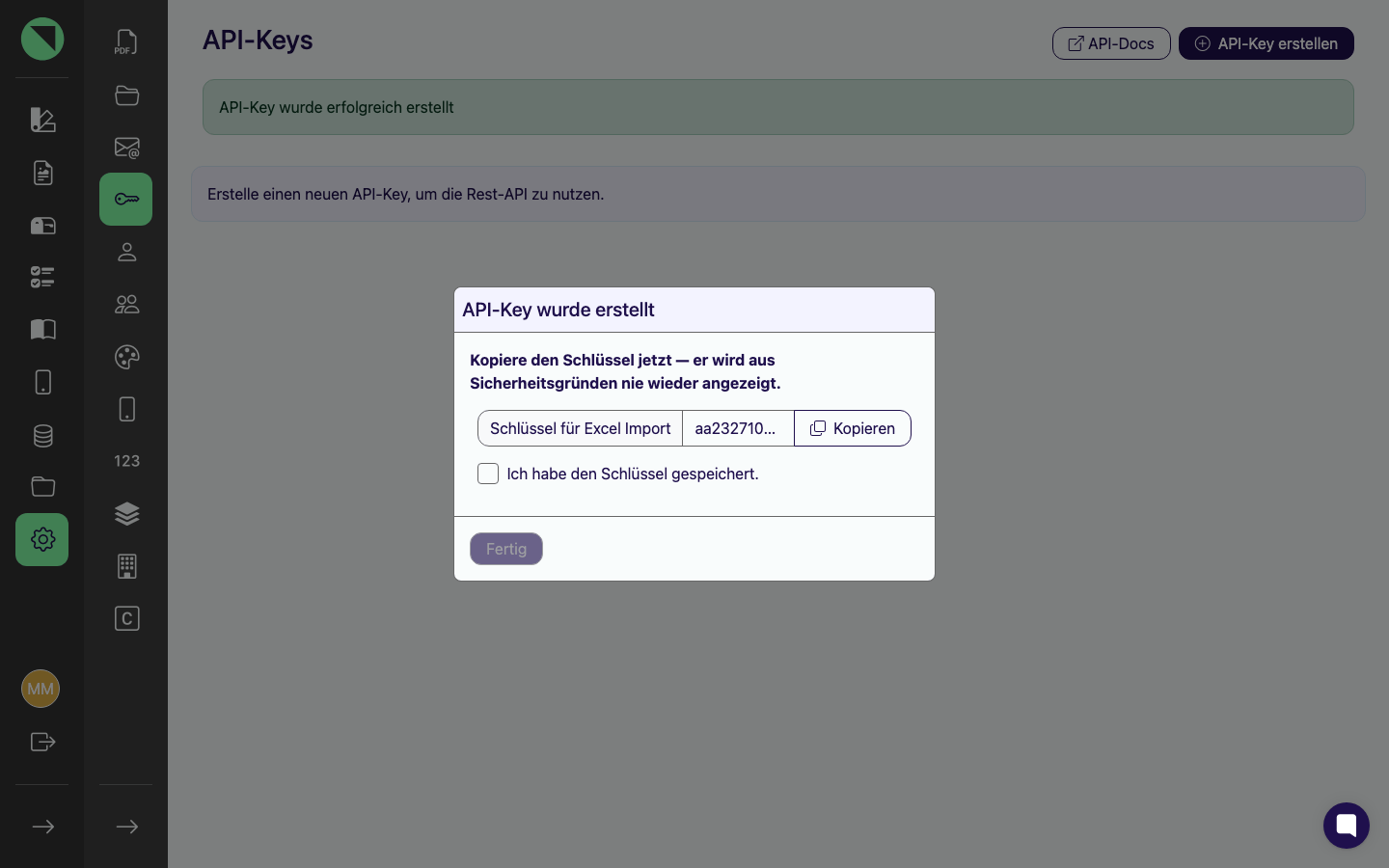 Dialog „API-Key wurde erstellt" mit dem einmalig sichtbaren Schlüssel, dem Button Kopieren und der Bestätigungs-Checkbox