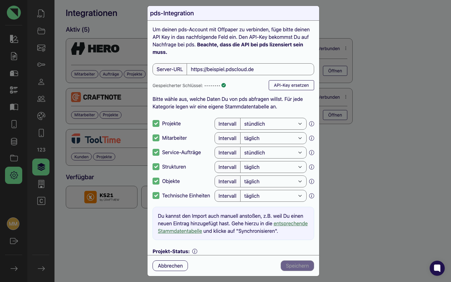 Verbindungs-Modal der pds-Integration mit dem Feld Server-URL (Beispiel-URL), der maskierten Zeile Gespeicherter Schlüssel, dem Button API-Key ersetzen und den sechs Sync-Kategorien mit ihren Intervallen