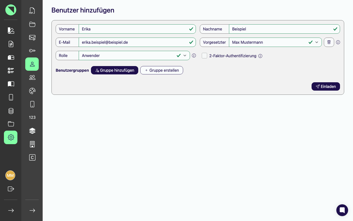 Ausgefülltes Formular „Benutzer hinzufügen" mit Vorname, Nachname, E-Mail, Vorgesetztem, Rolle und dem Abschnitt Benutzergruppen